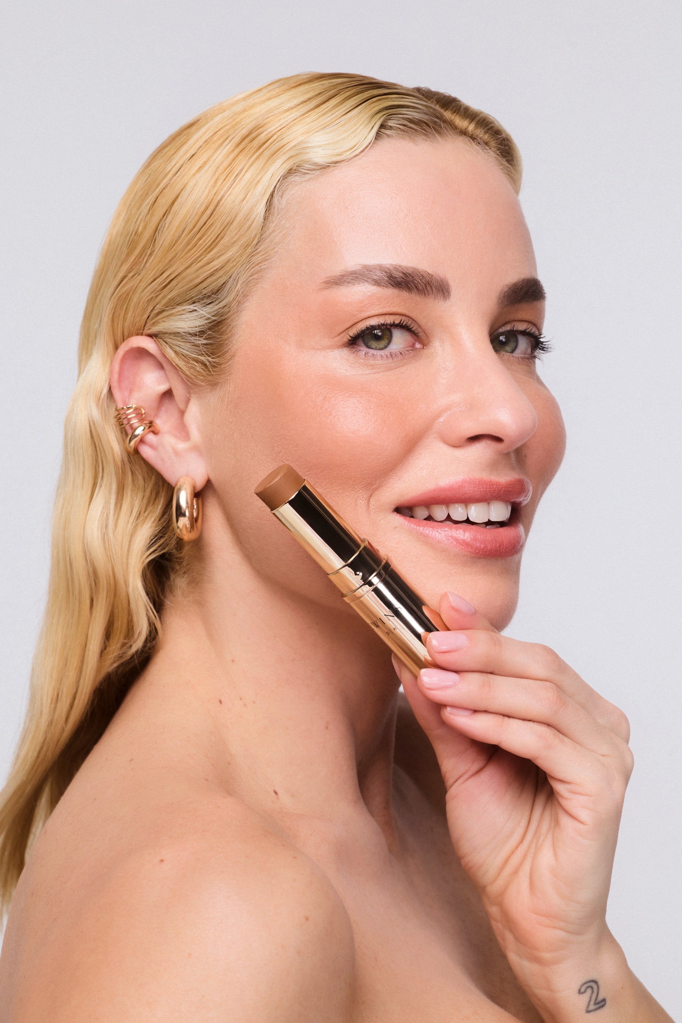 Legendary Glow Blush Stick - Bronzed Beauty