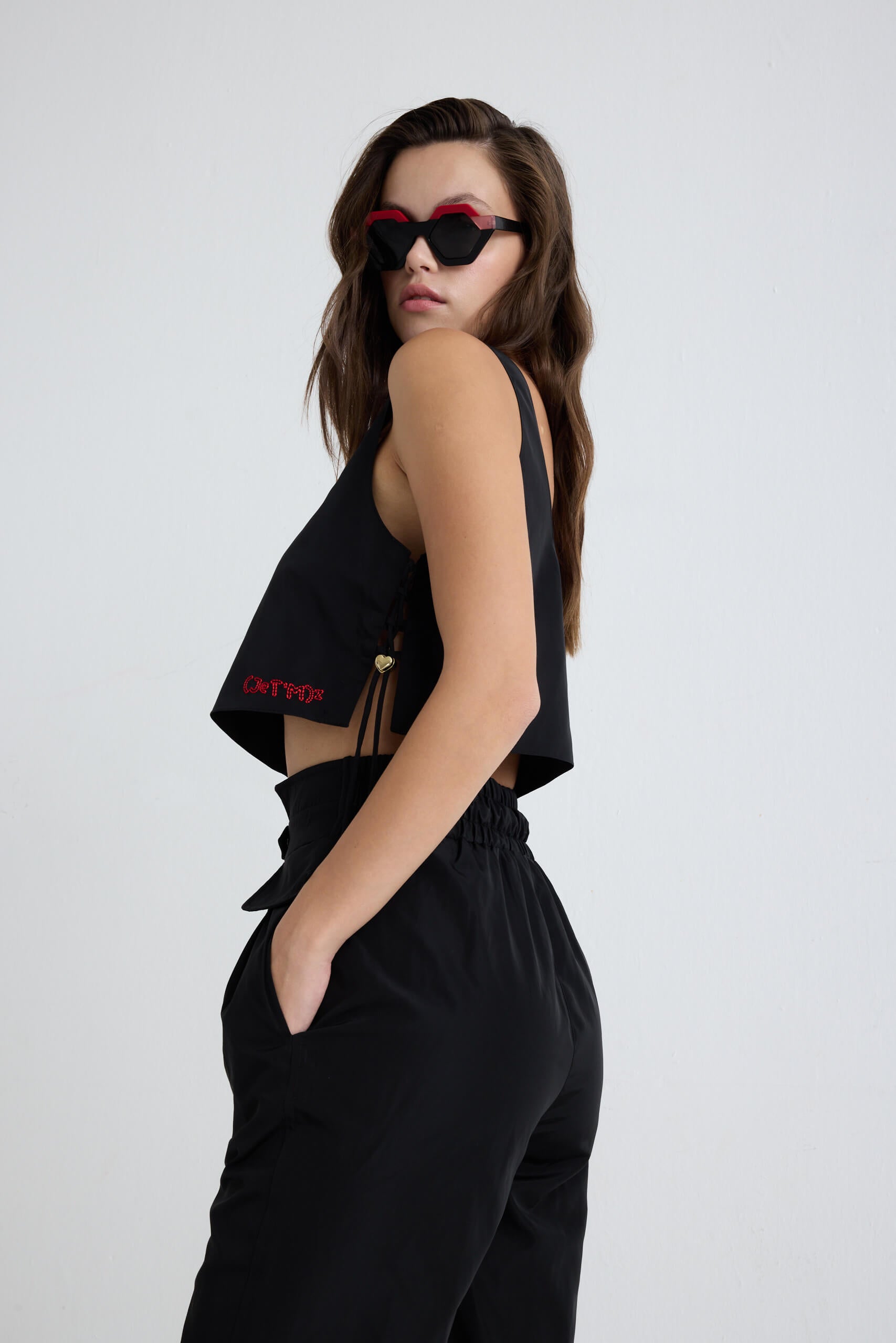 Lotus Crop - Black