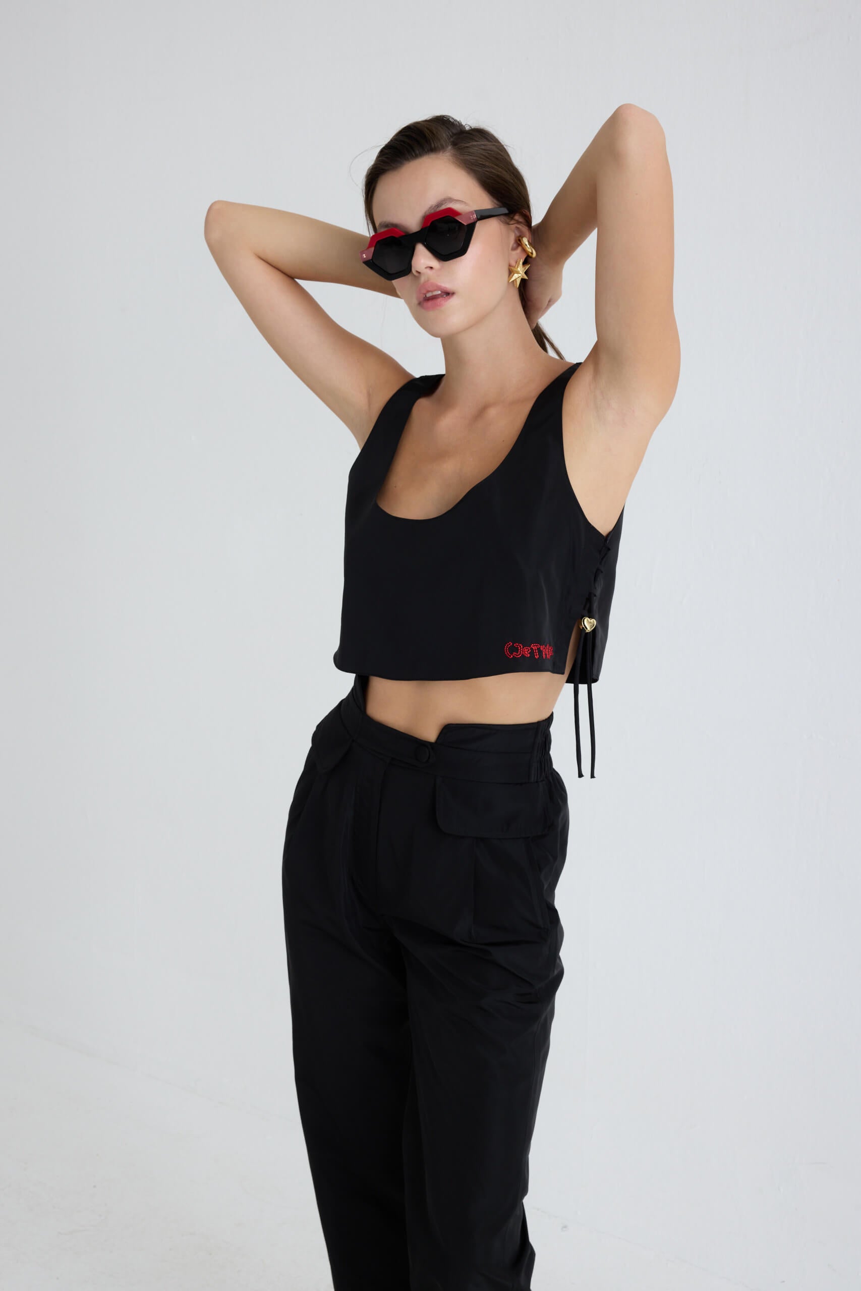 Lotus Crop - Black