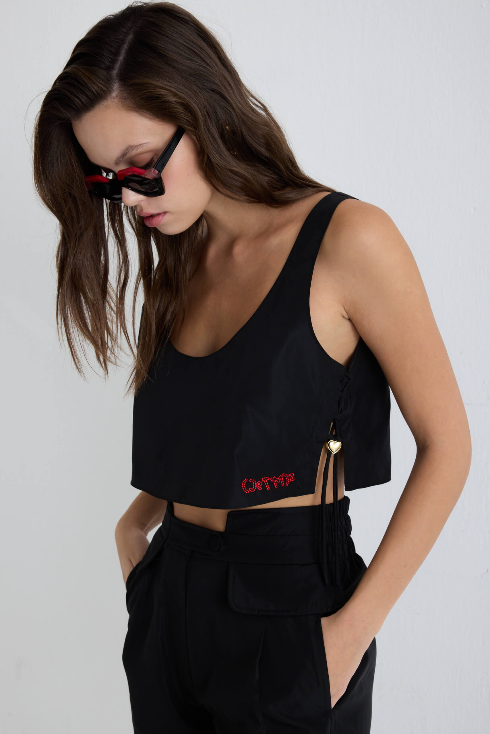 Lotus Crop - Black