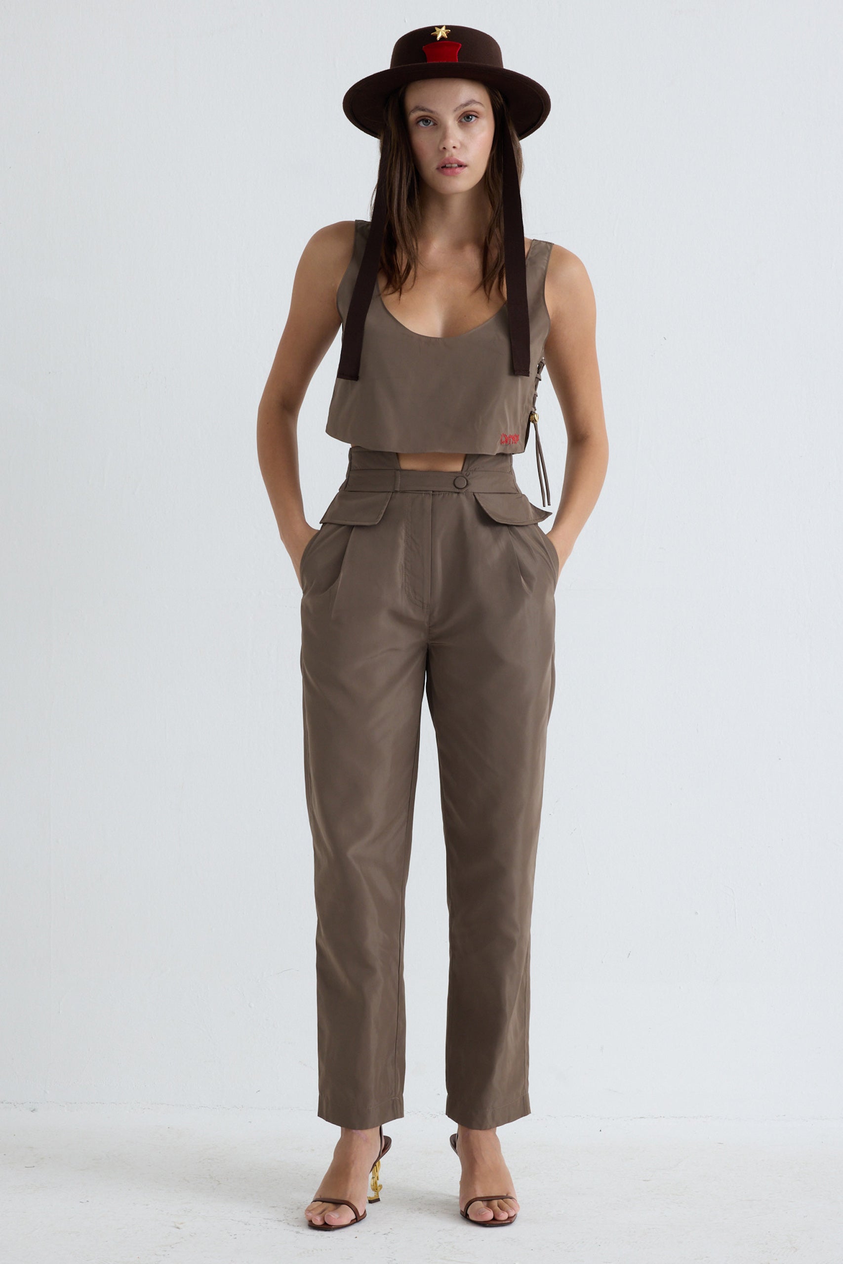 Lotus Crop - Mink