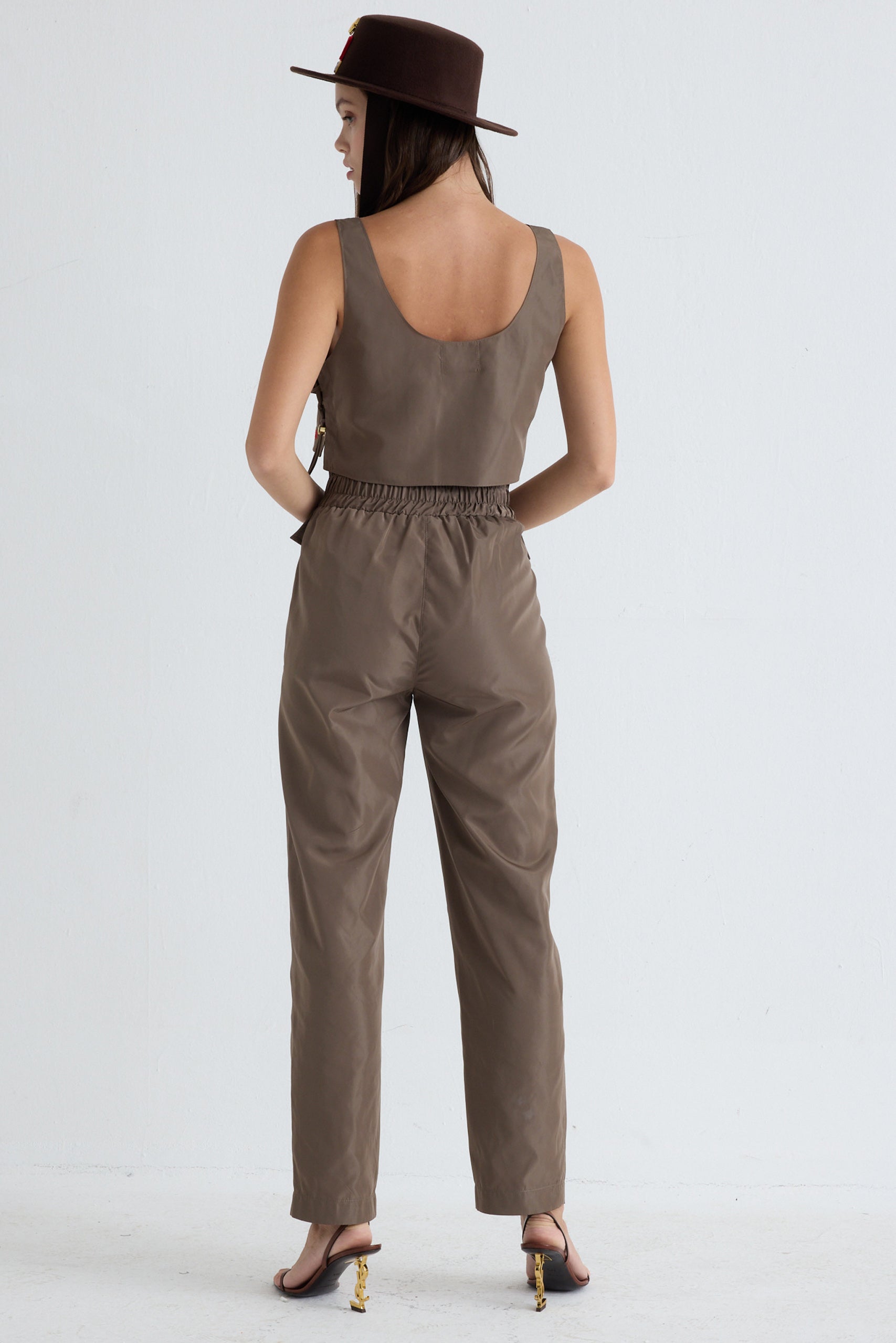 Lotus Crop - Mink