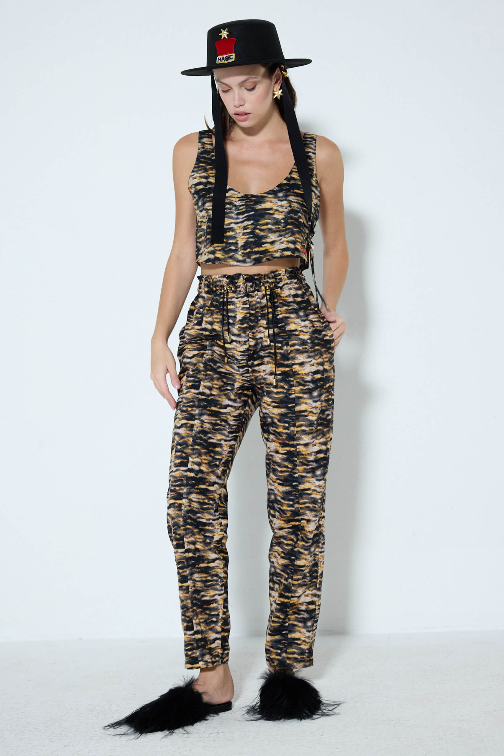 Amanda Crop - Batik