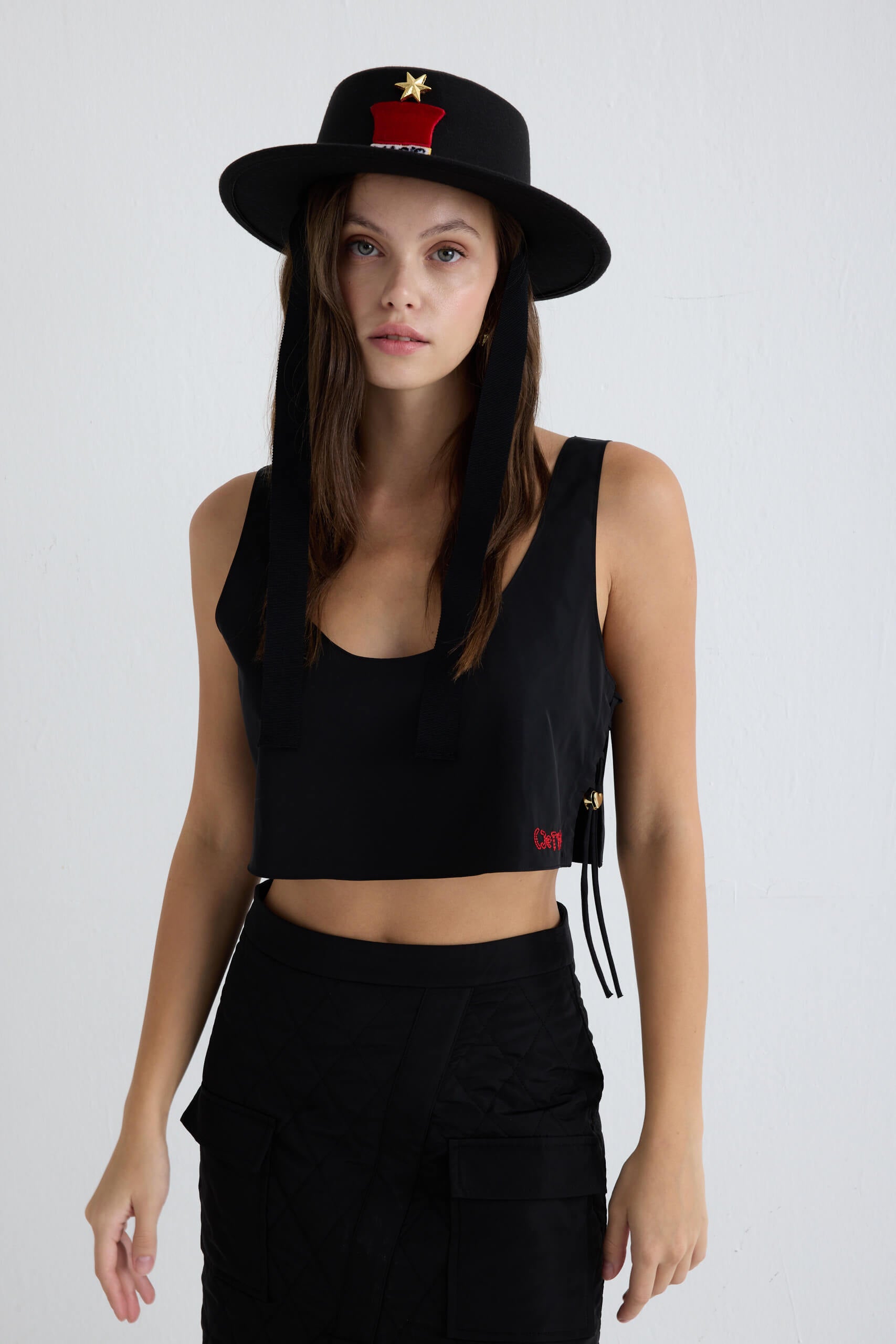 Lotus Crop - Black