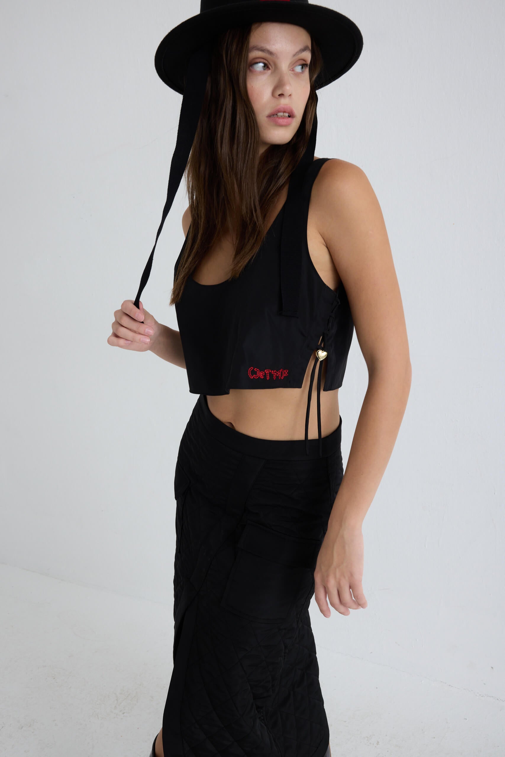 Lotus Crop - Black